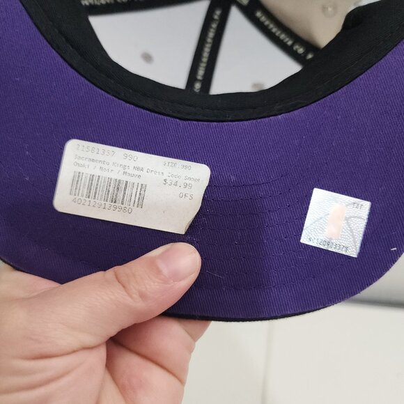 Mitchell & Ness 2010 Sacramento Kings Snapback Hat - Picture 8 of 13